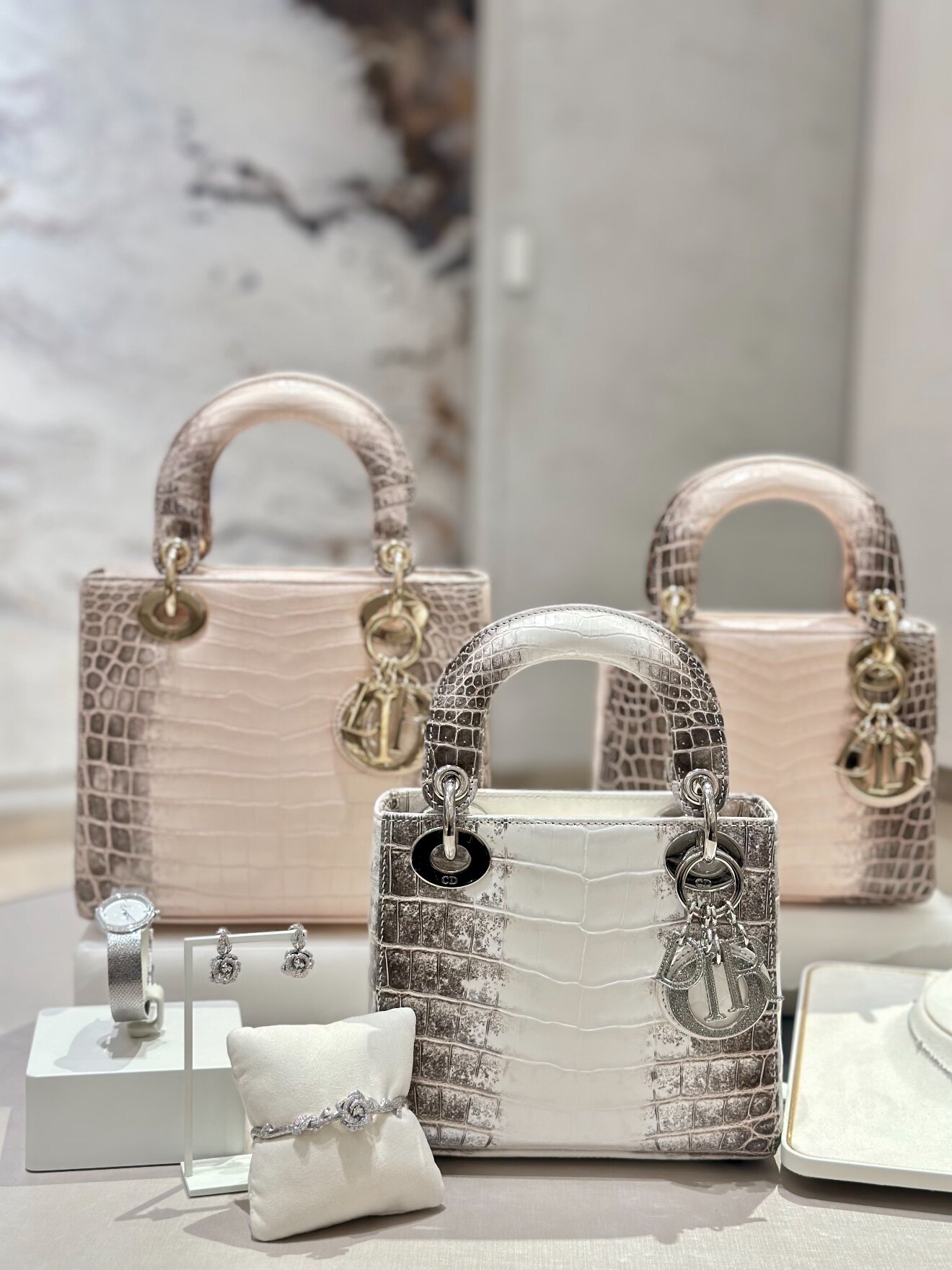Showroom 9